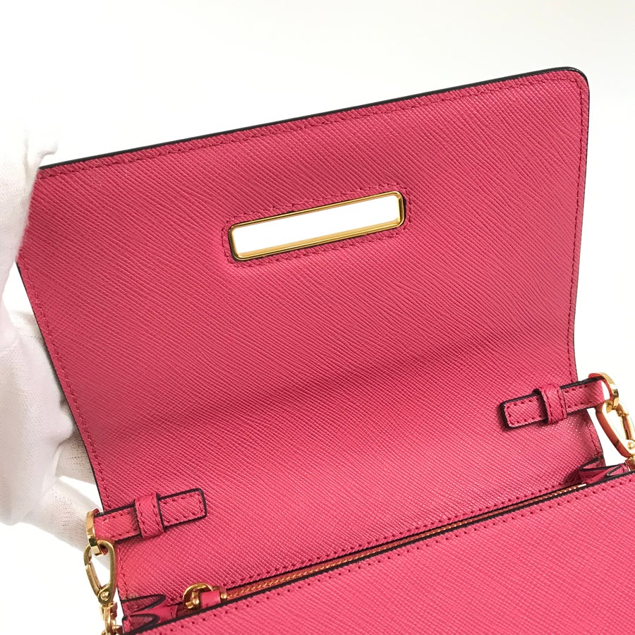 プラダ ショルダーバッグ