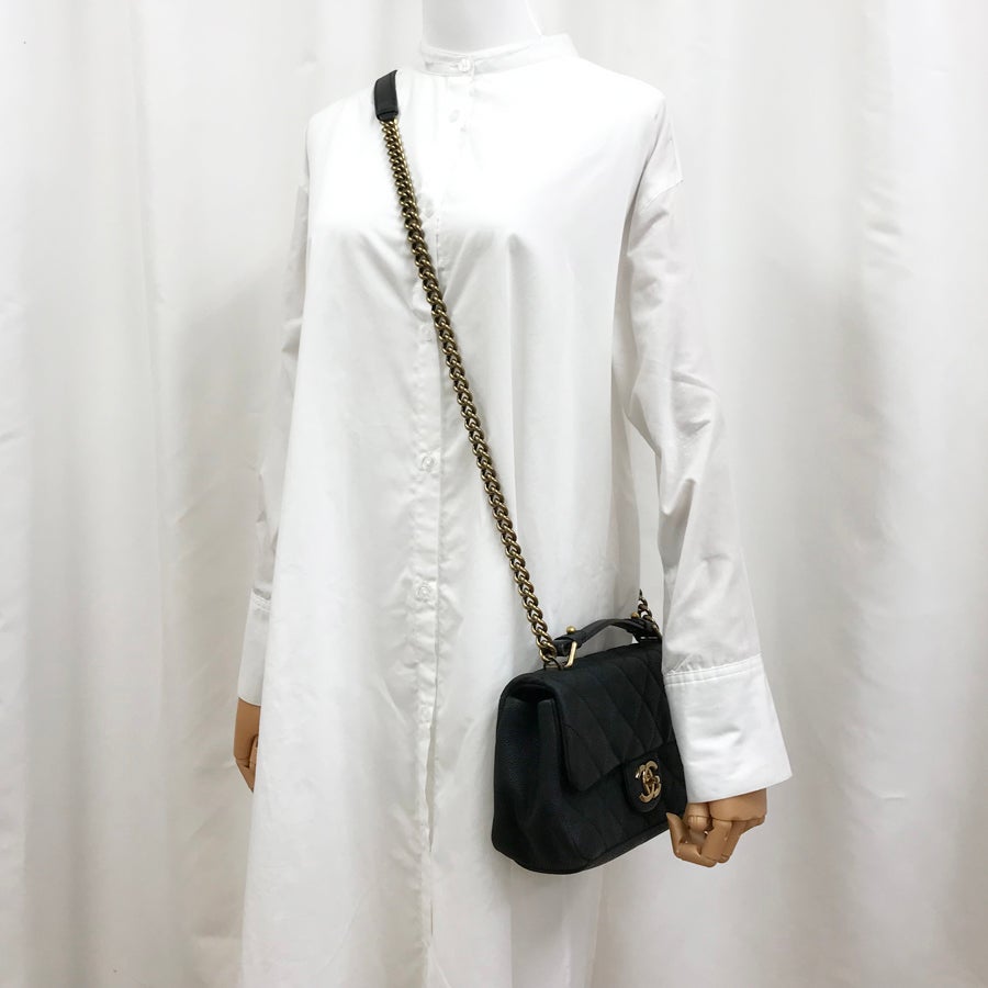 シャネル ショルダーバッグ