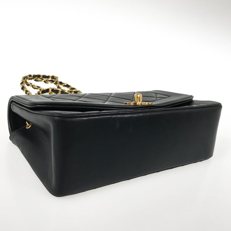 シャネル ショルダーバッグ