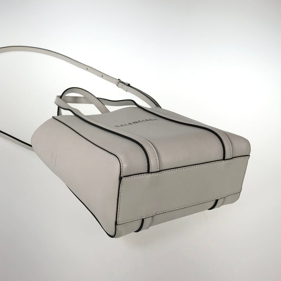 バレンシアガ トートバッグ