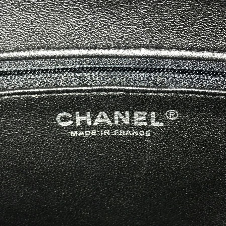シャネル ショルダーバッグ