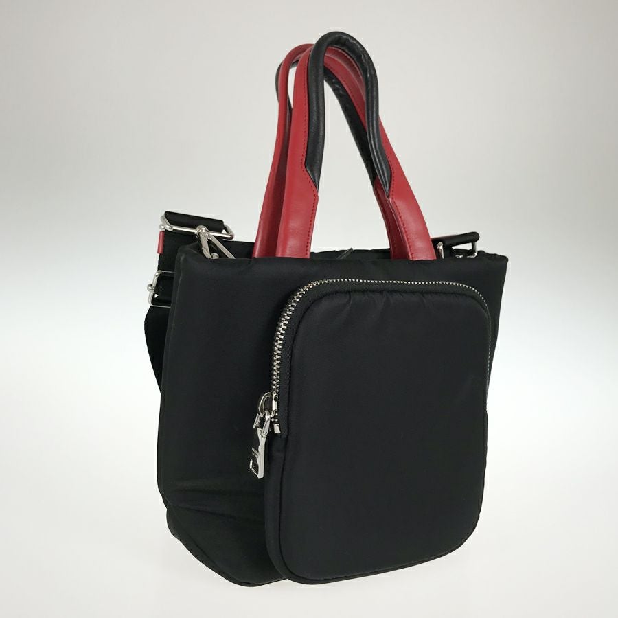 プラダ ハンドバッグ