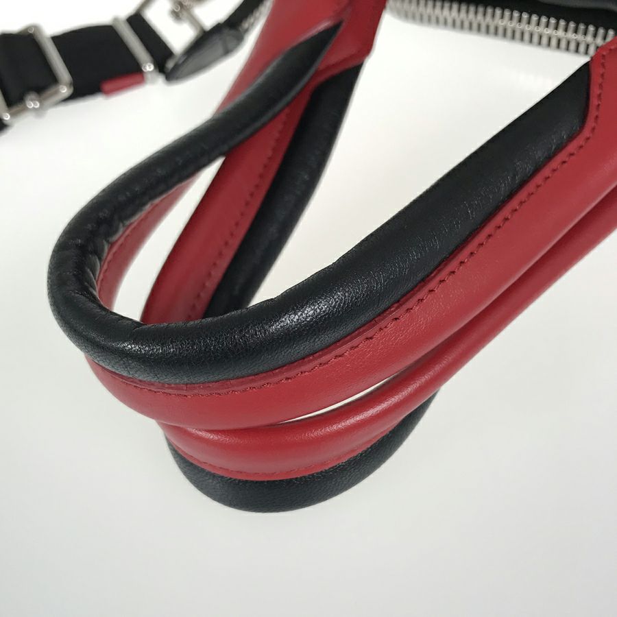 プラダ ハンドバッグ