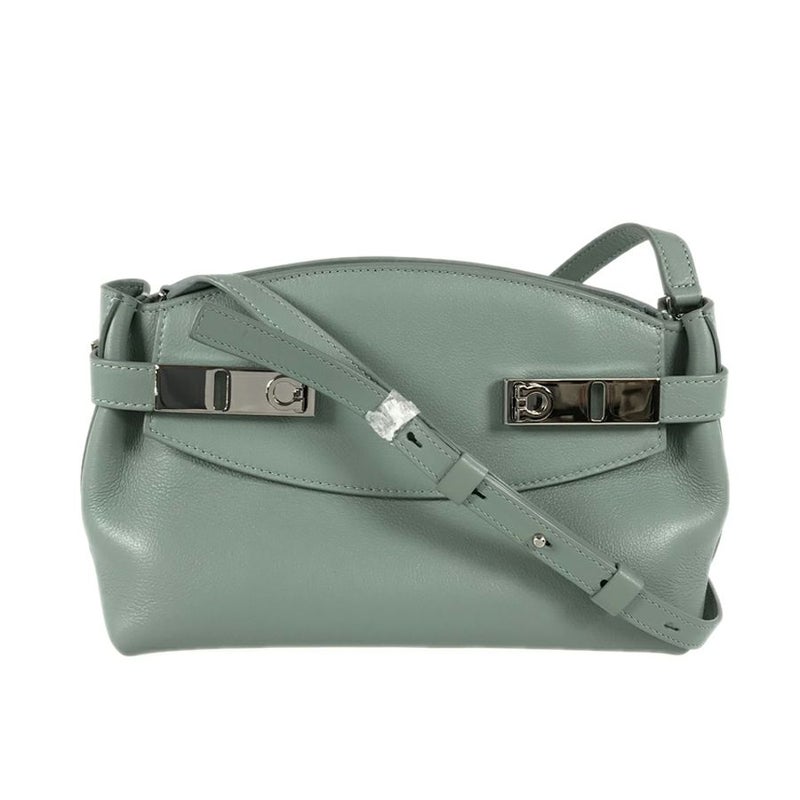 サルヴァトーレフェラガモ ショルダーバッグ