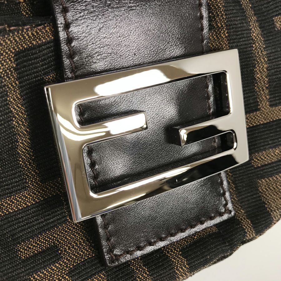 フェンディ ハンドバッグ