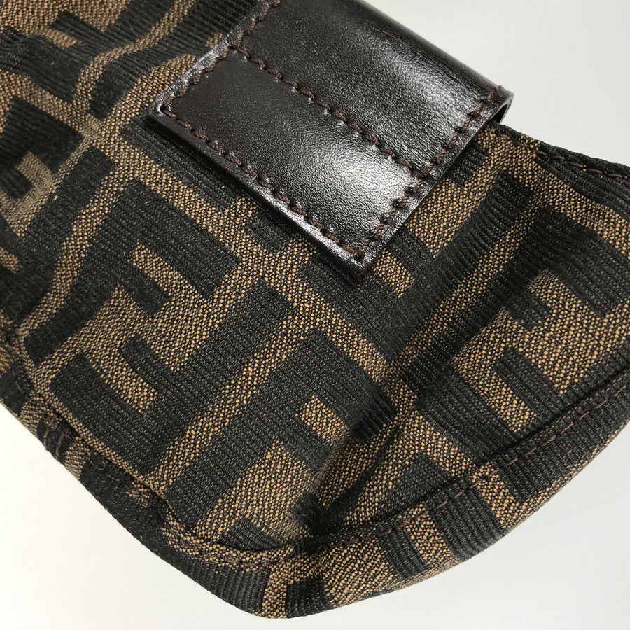 フェンディ ハンドバッグ