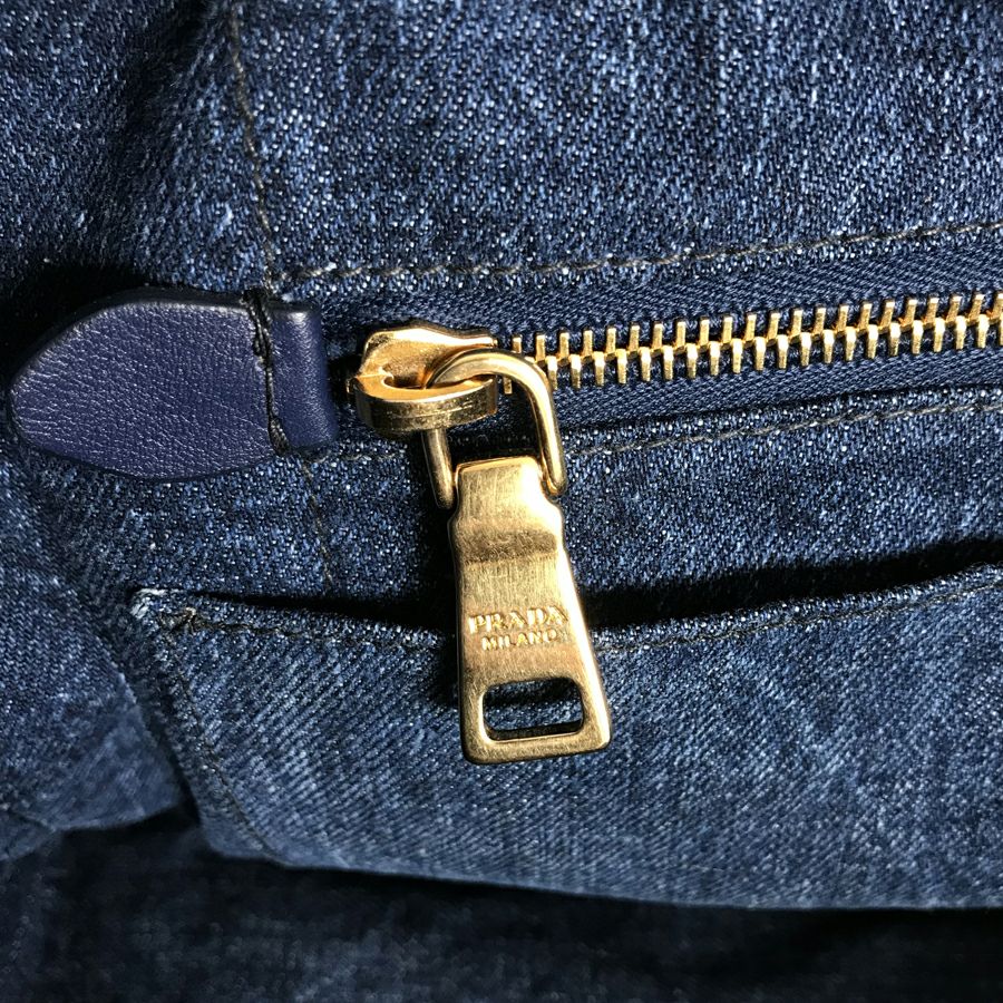 プラダ トートバッグ
