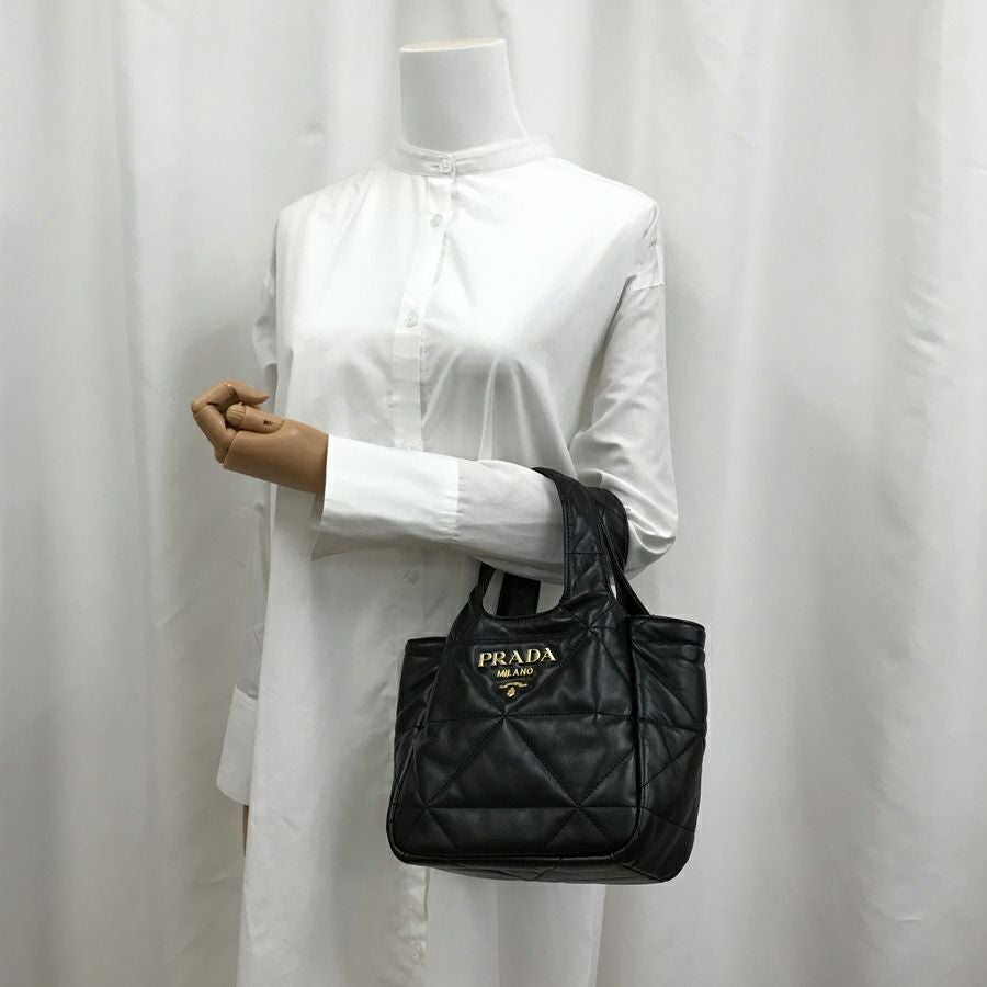 プラダ ハンドバッグ