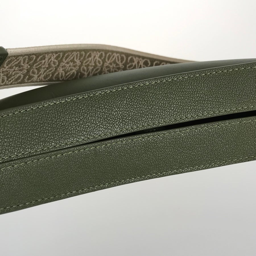 ロエベ ショルダーバッグ