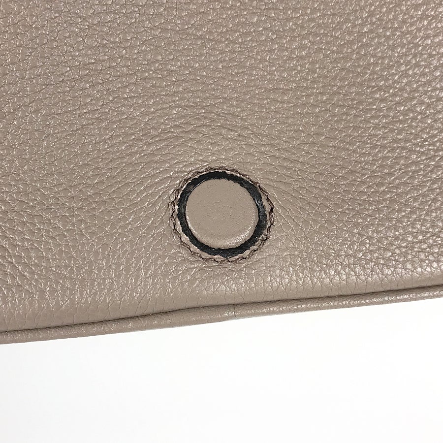 プラダ ショルダーバッグ