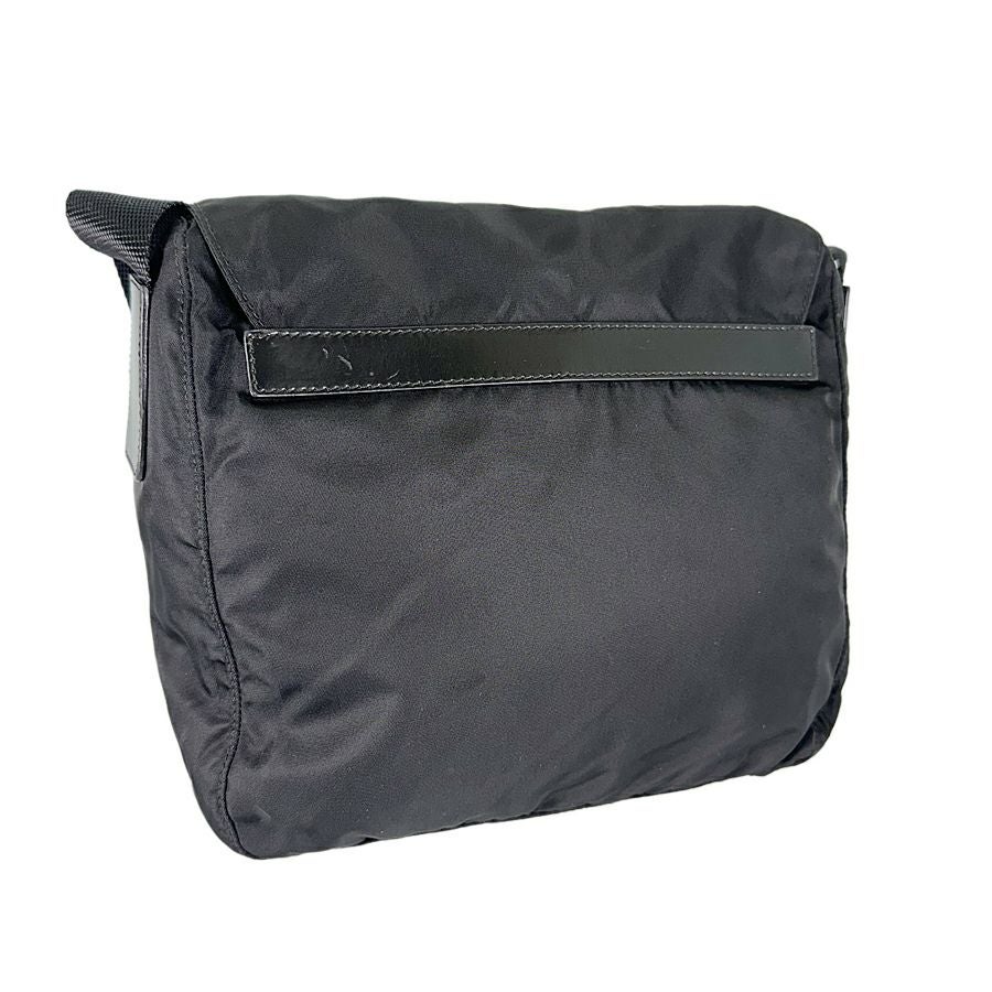 プラダ ショルダーバッグ