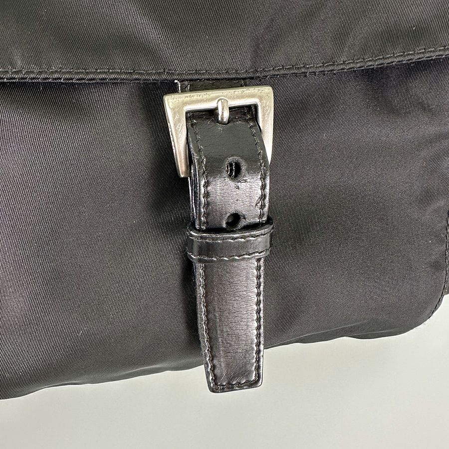 プラダ ショルダーバッグ