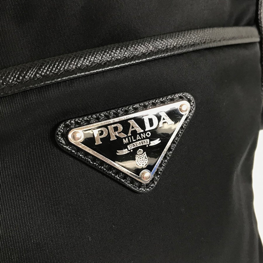 プラダ ショルダーバッグ