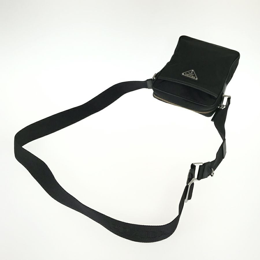 プラダ ショルダーバッグ