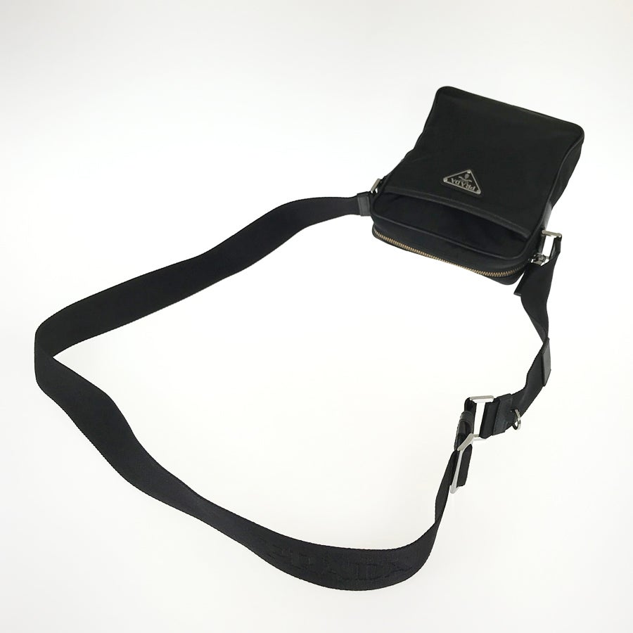 プラダ ショルダーバッグ