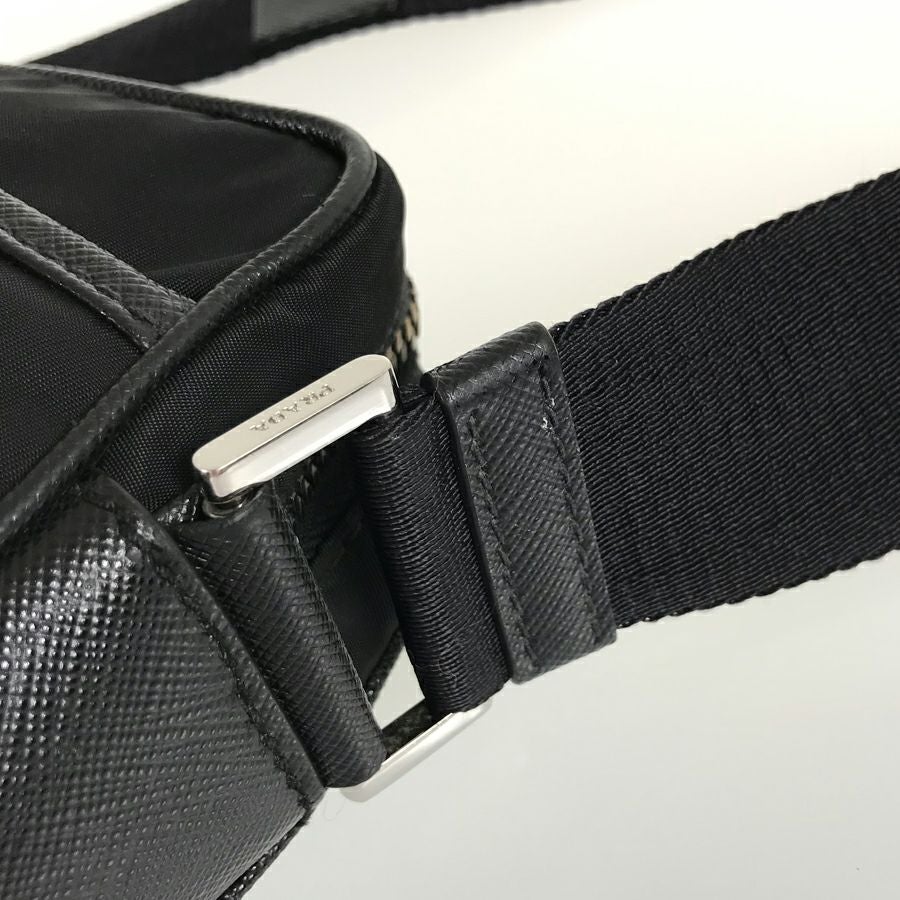 プラダ ショルダーバッグ