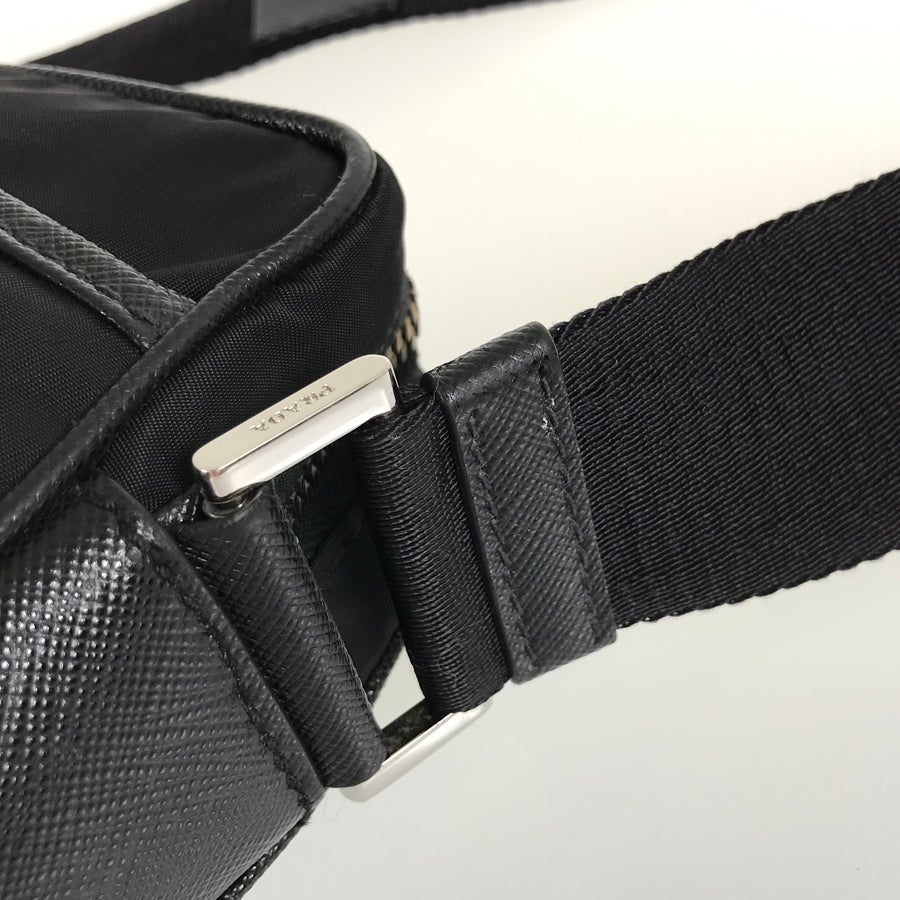 プラダ ショルダーバッグ