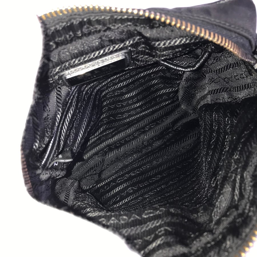 プラダ ショルダーバッグ