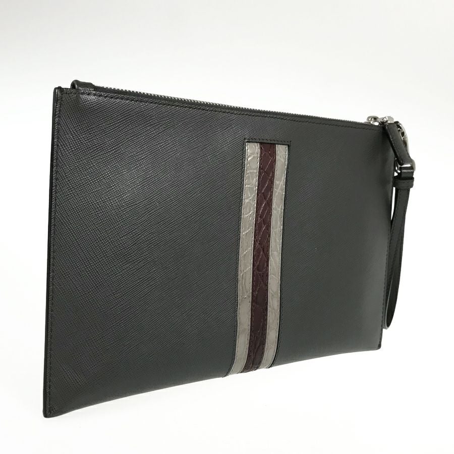 プラダ クラッチバッグ