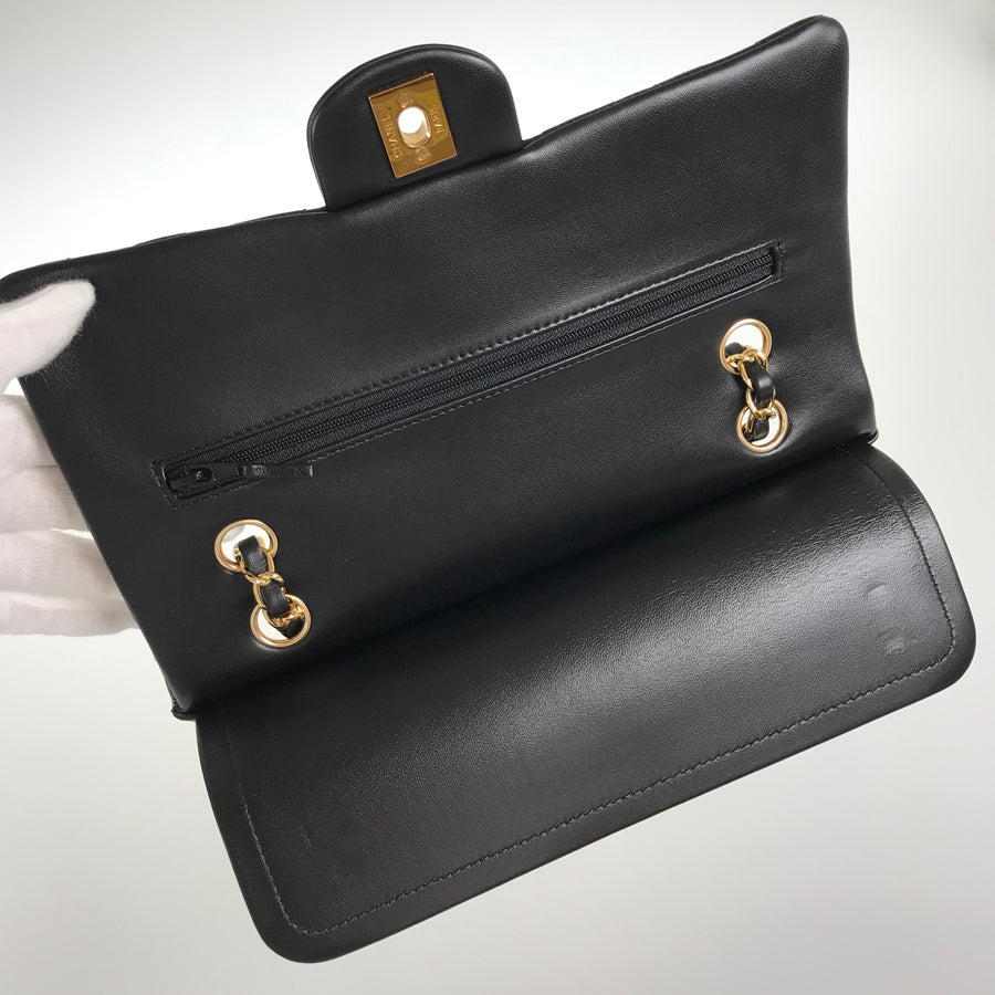 シャネル ショルダーバッグ