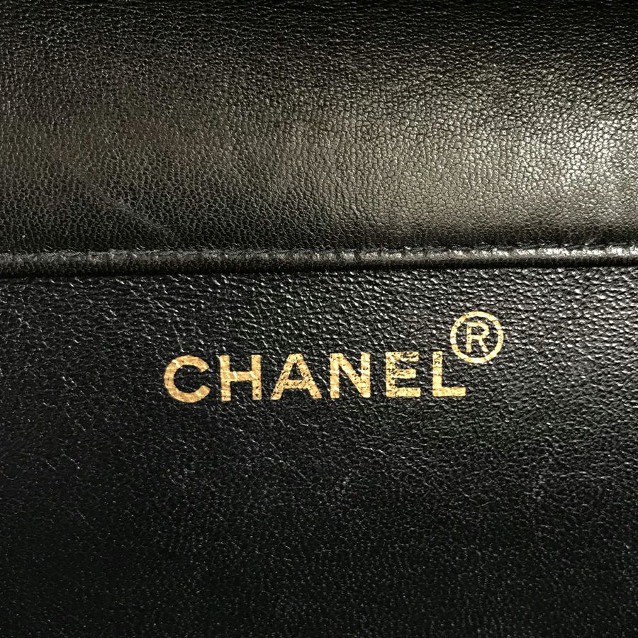 シャネル ショルダーバッグ