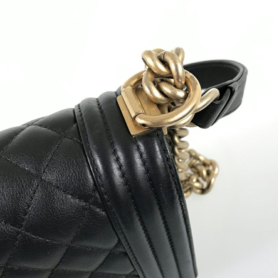 シャネル ショルダーバッグ