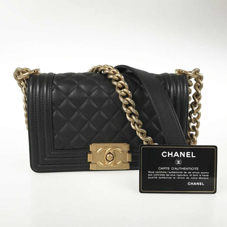 シャネル ショルダーバッグ