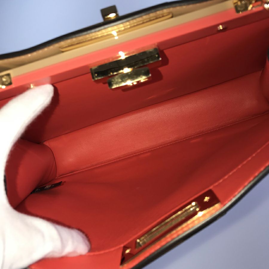 フェンディ ハンドバッグ