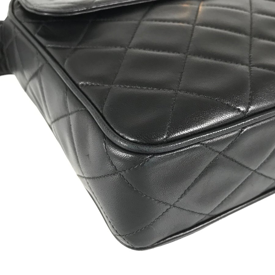 シャネル ショルダーバッグ