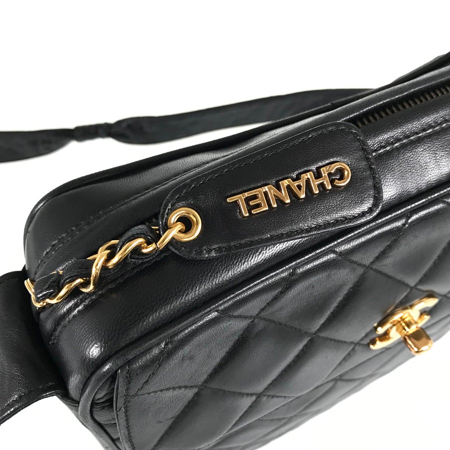 シャネル ショルダーバッグ