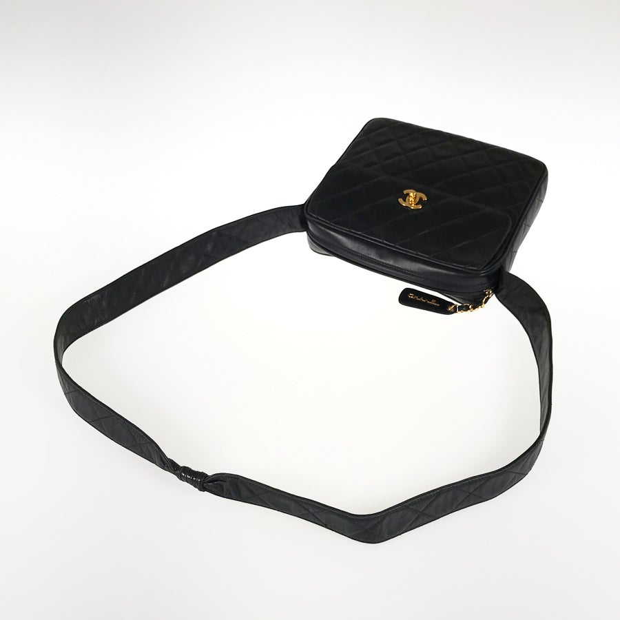 シャネル ショルダーバッグ