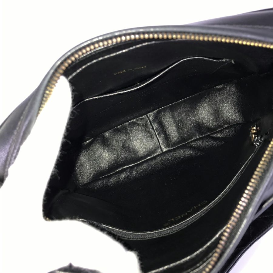 シャネル ショルダーバッグ