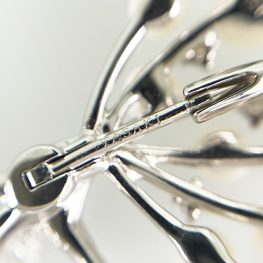 タサキ ブローチ