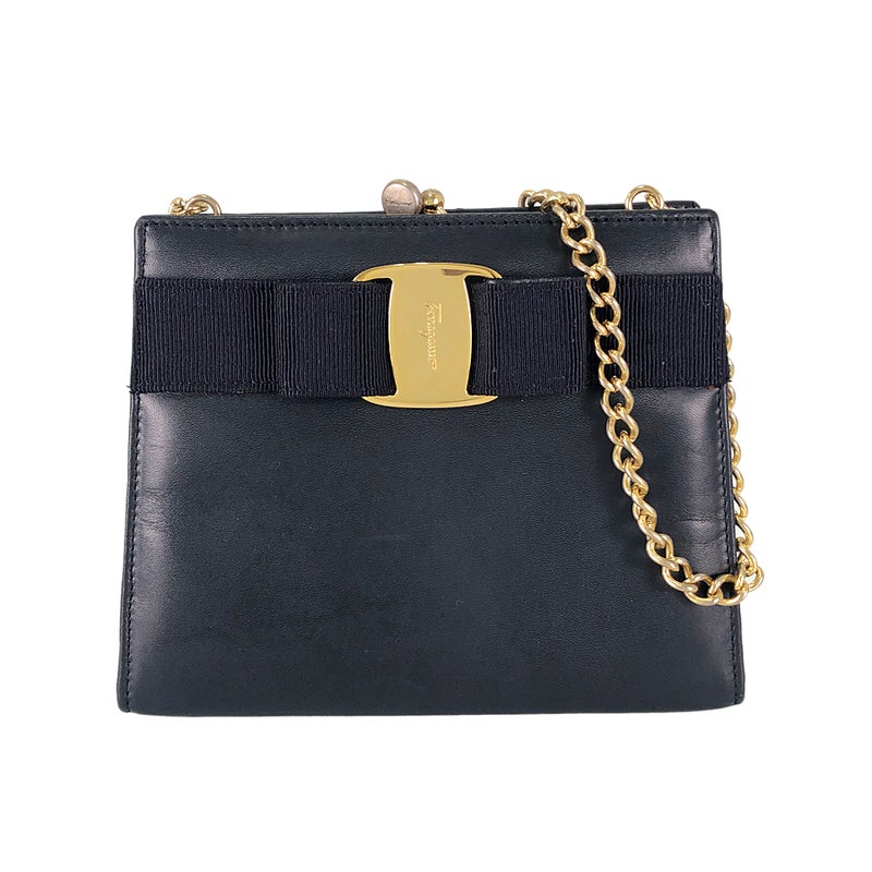 サルヴァトーレフェラガモ ショルダーバッグ