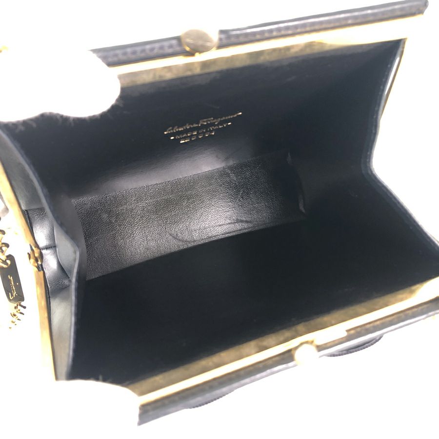 サルヴァトーレフェラガモ ショルダーバッグ